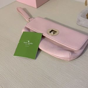 •kate spade wristlet•